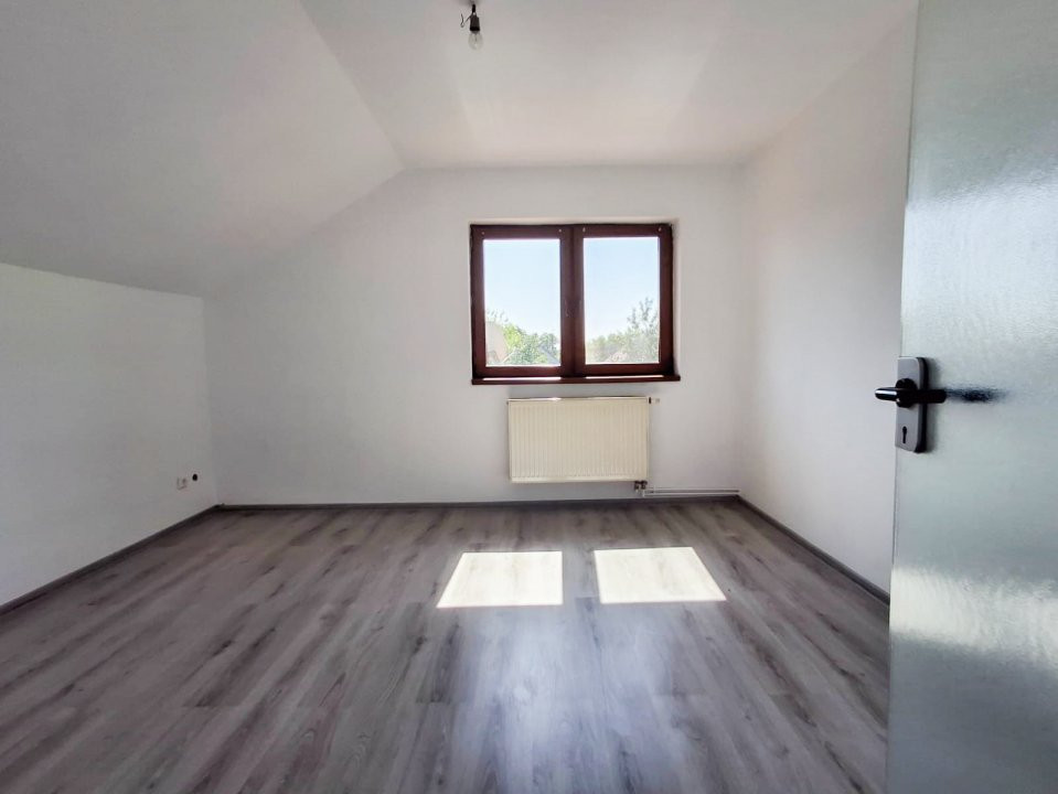 Casa individuala cu 4 camere de vanzare in Giarmata, zona Nord-Vest 13, foxfort.ro