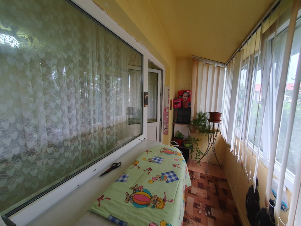 Apartament cu 3 camere decomandat - zona Dambovita 13, foxfort.ro