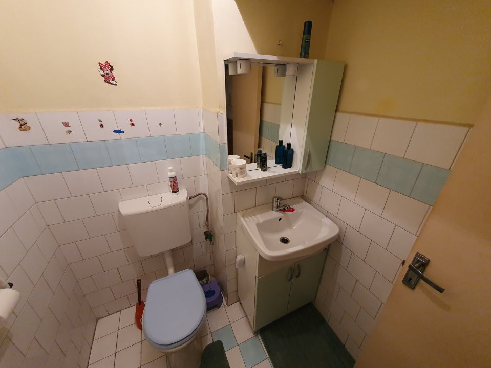 Apartament cu 3 camere decomandat - zona Dambovita 16, foxfort.ro