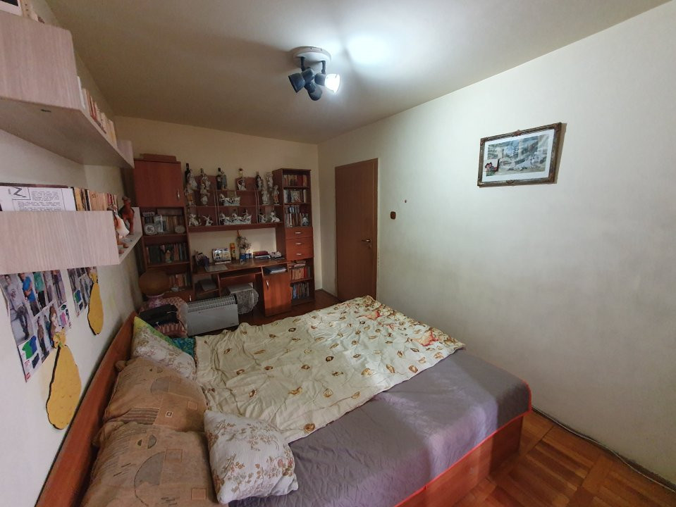 Apartament cu 3 camere decomandat - zona Dambovita 23, foxfort.ro
