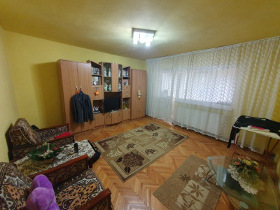 Apartament cu 3 camere decomandat - zona Dambovita imagine mica 2, foxfort.ro