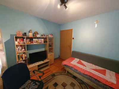 Apartament cu 3 camere decomandat - zona Dambovita imagine mica 4, foxfort.ro