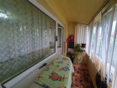 Apartament cu 3 camere decomandat - zona Dambovita imagine mica 13, foxfort.ro