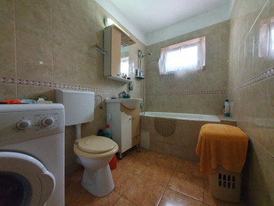 Apartament cu 3 camere decomandat - zona Dambovita imagine mica 20, foxfort.ro