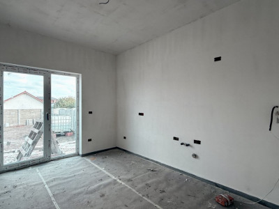 Duplex cu 4 camere de vanzare + 2 locuri de parcare in Sanandrei imagine mica 10, foxfort.ro