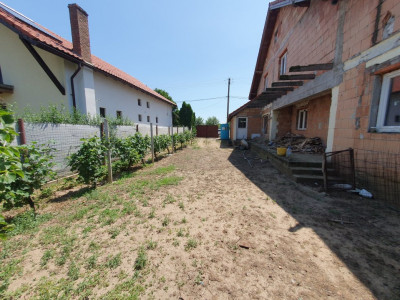 COMISION 0% Duplex la Rosu, Peciu Nou - Total de 231 mp utili, teren 1000 mp imagine mica 7, foxfort.ro