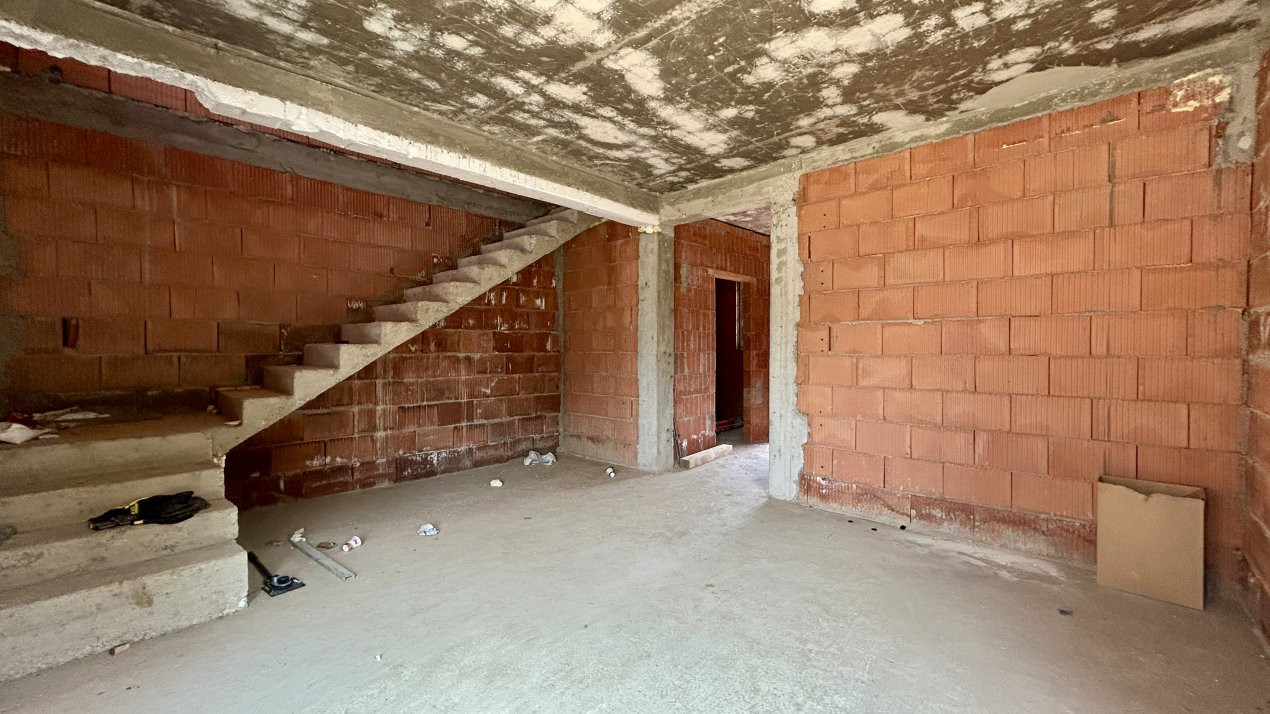 Duplex cu 4 camere de 92 mp si teren de 250 mp - Sanandrei 2, foxfort.ro