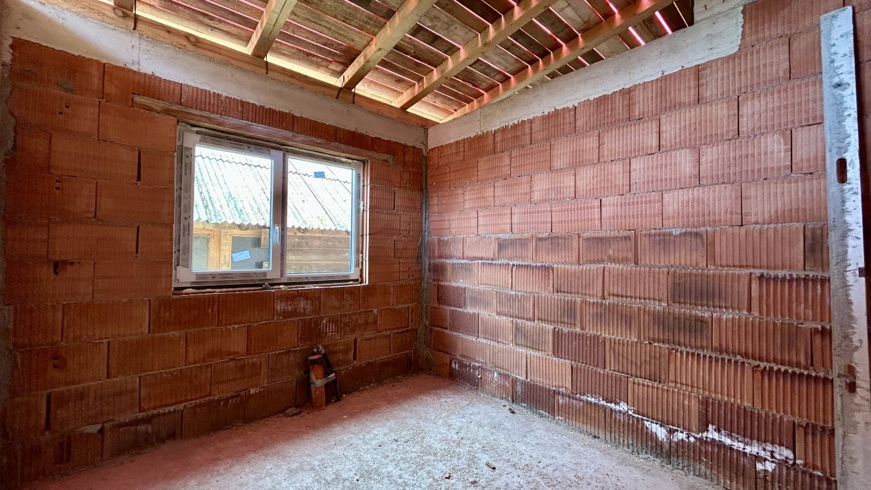 Duplex cu 4 camere de 92 mp si teren de 250 mp - Sanandrei 4, foxfort.ro