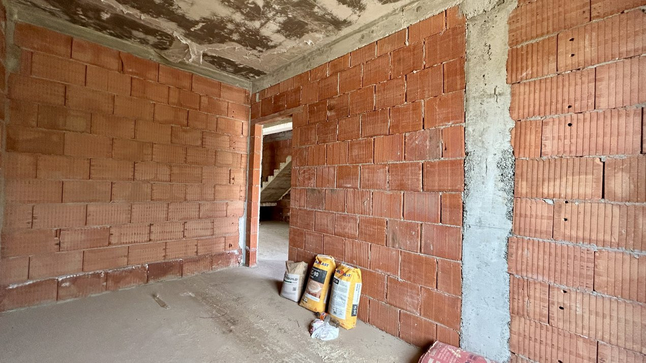 Duplex cu 4 camere de 92 mp si teren de 250 mp - Sanandrei 11, foxfort.ro