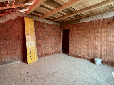 Duplex cu 4 camere de 92 mp si teren de 250 mp - Sanandrei imagine mica 9, foxfort.ro