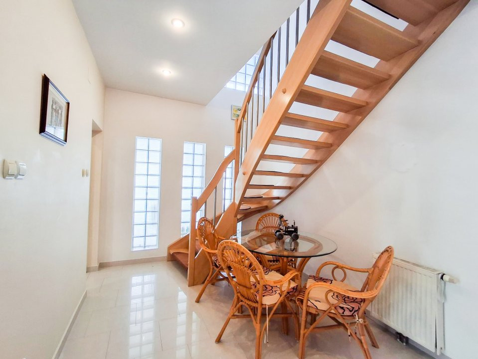 Casa individuala de vanzare in Timisoara cu sauna si piscina, zona Fratelia 5, foxfort.ro