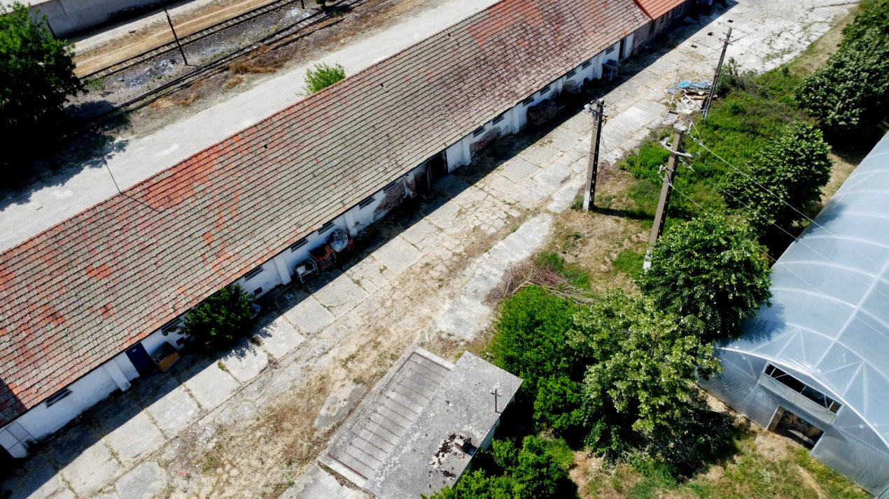 COMISION 0% Spatiu industrial de 695 mp si teren de 1821 mp - Giulvaz 8, foxfort.ro