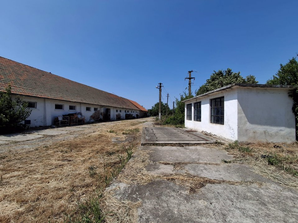 COMISION 0% Spatiu industrial de 695 mp si teren de 1821 mp - Giulvaz 10, foxfort.ro