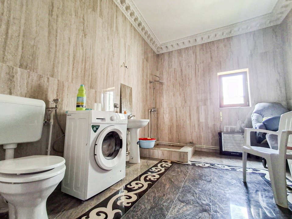 COMISION 0% - De vanzare casa individuala 770 mp utili in Recas 10, foxfort.ro