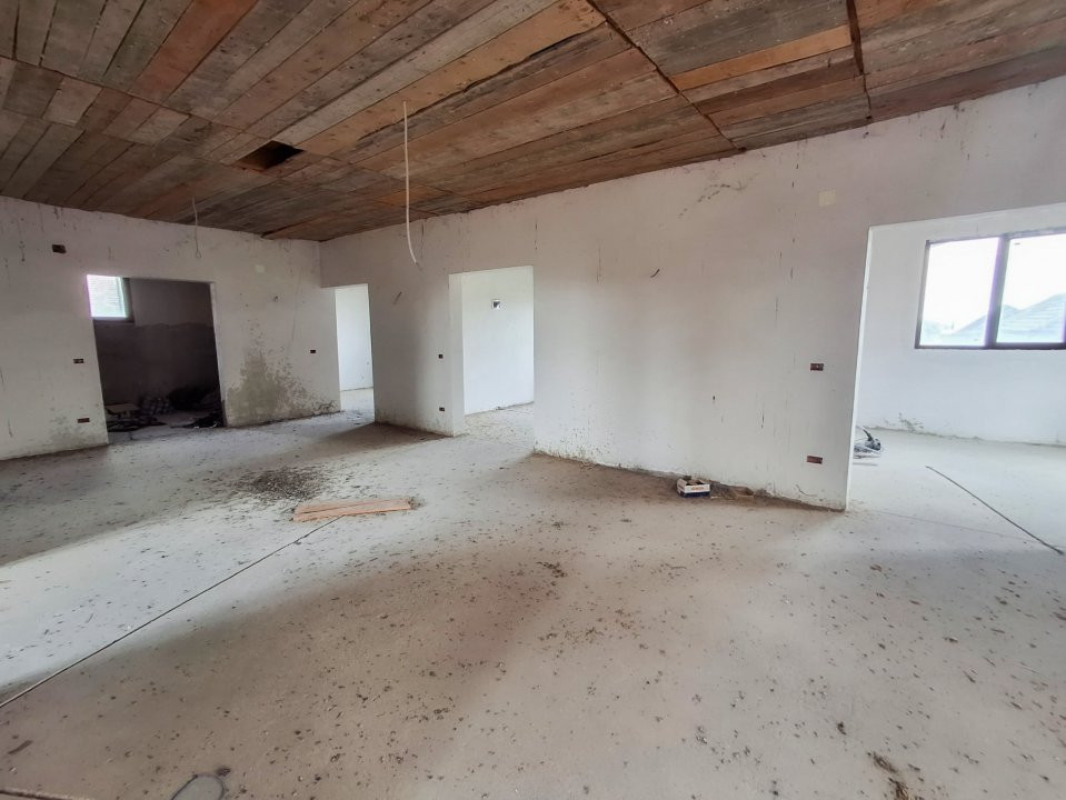 COMISION 0% - De vanzare casa individuala 770 mp utili in Recas 20, foxfort.ro