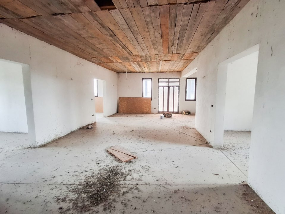 COMISION 0% - De vanzare casa individuala 770 mp utili in Recas 22, foxfort.ro