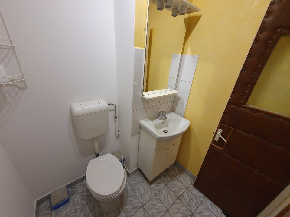 Apartament cu 3 camere, decomandat, Girocului 12, foxfort.ro