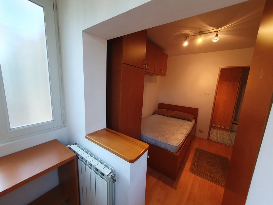 Apartament cu 3 camere, decomandat, Girocului 19, foxfort.ro