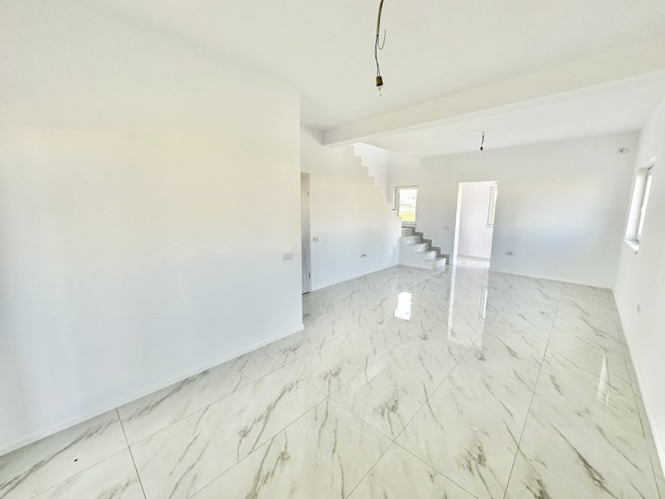 Duplex cu 3 camere si 2 bai, teren de 296 mp - Bucovat 3, foxfort.ro