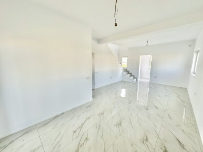 Duplex cu 3 camere si 2 bai, teren de 296 mp - Bucovat imagine mica 3, foxfort.ro