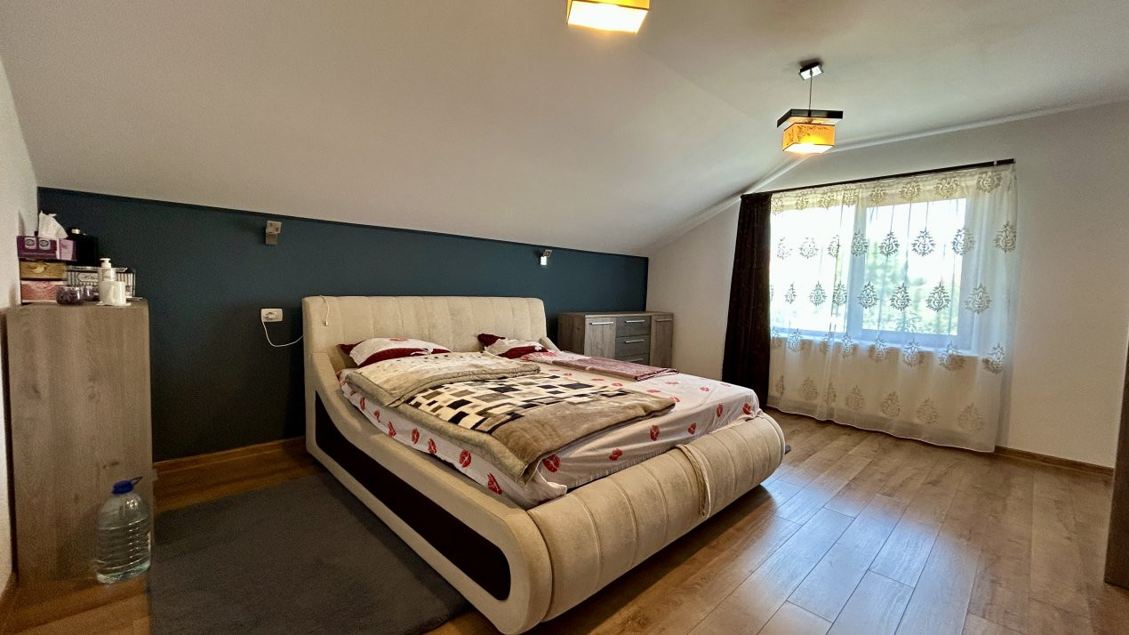 Duplex cu 4 camere spatios, teren 303 mp, zona Giarmata 6, foxfort.ro