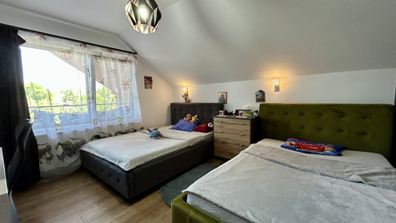 Duplex cu 4 camere spatios, teren 303 mp, zona Giarmata 8, foxfort.ro