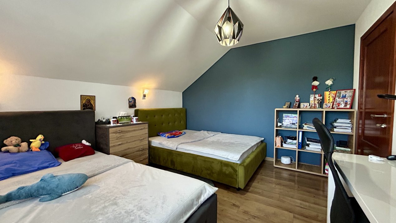 Duplex cu 4 camere spatios, teren 303 mp, zona Giarmata 9, foxfort.ro