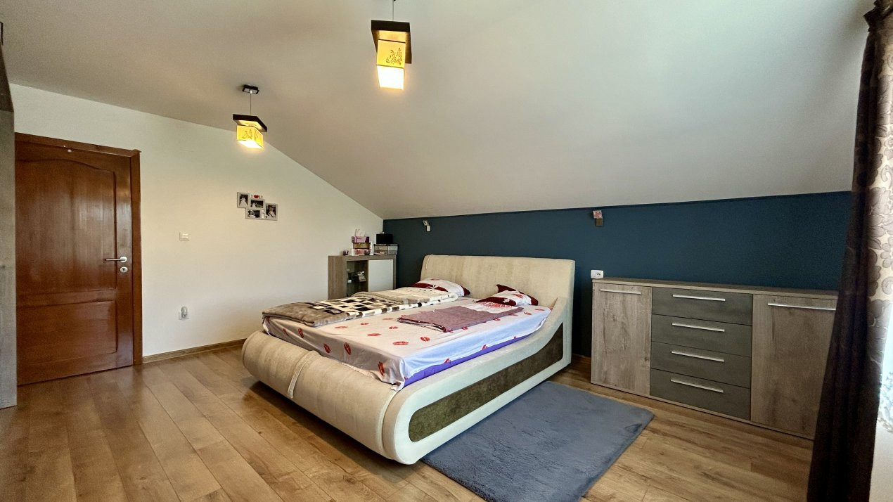 Duplex cu 4 camere spatios, teren 303 mp, zona Giarmata 19, foxfort.ro