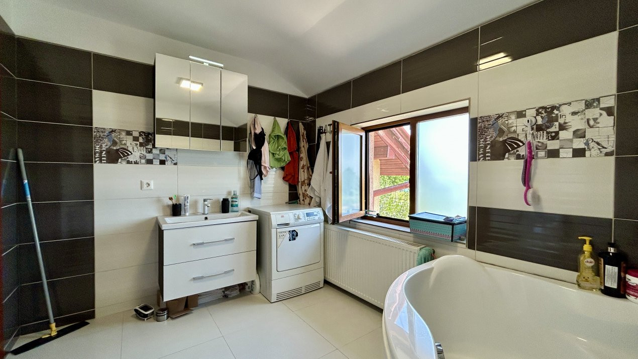 Duplex cu 4 camere spatios, teren 303 mp, zona Giarmata 21, foxfort.ro