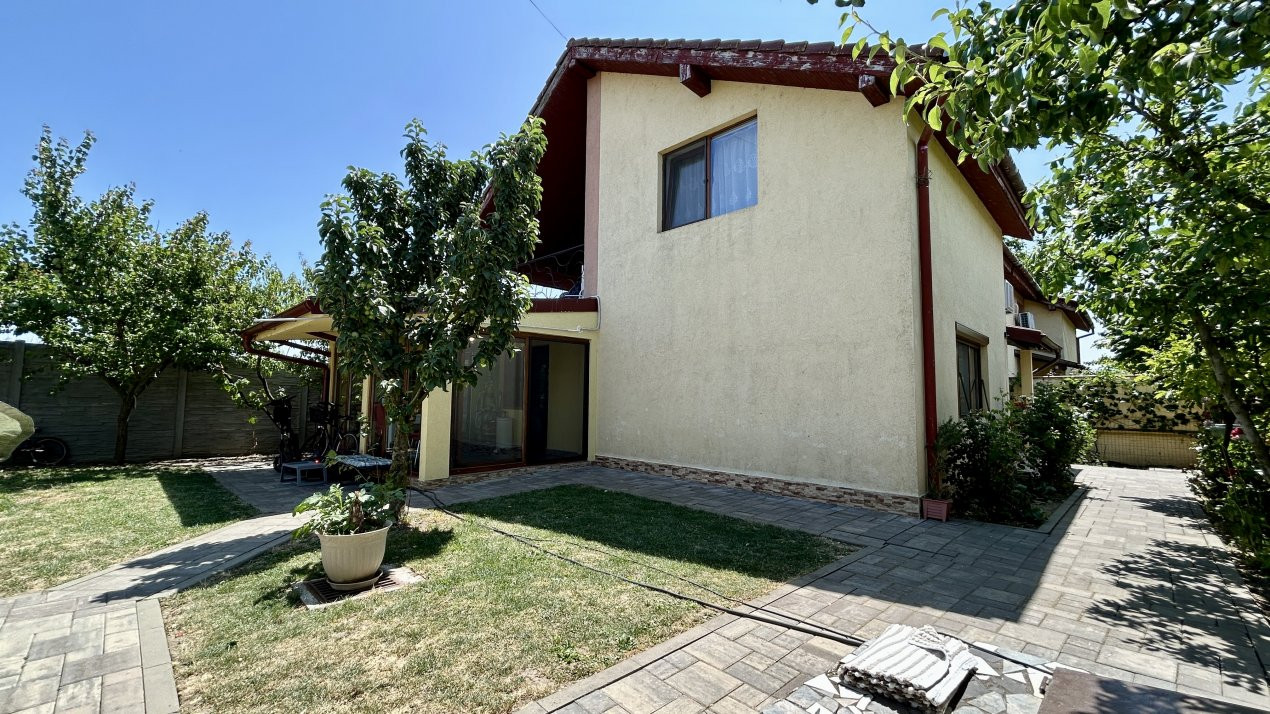 Duplex cu 4 camere spatios, teren 303 mp, zona Giarmata 23, foxfort.ro