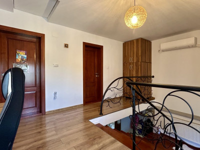 Duplex cu 4 camere spatios, teren 303 mp, zona Giarmata imagine mica 18, foxfort.ro