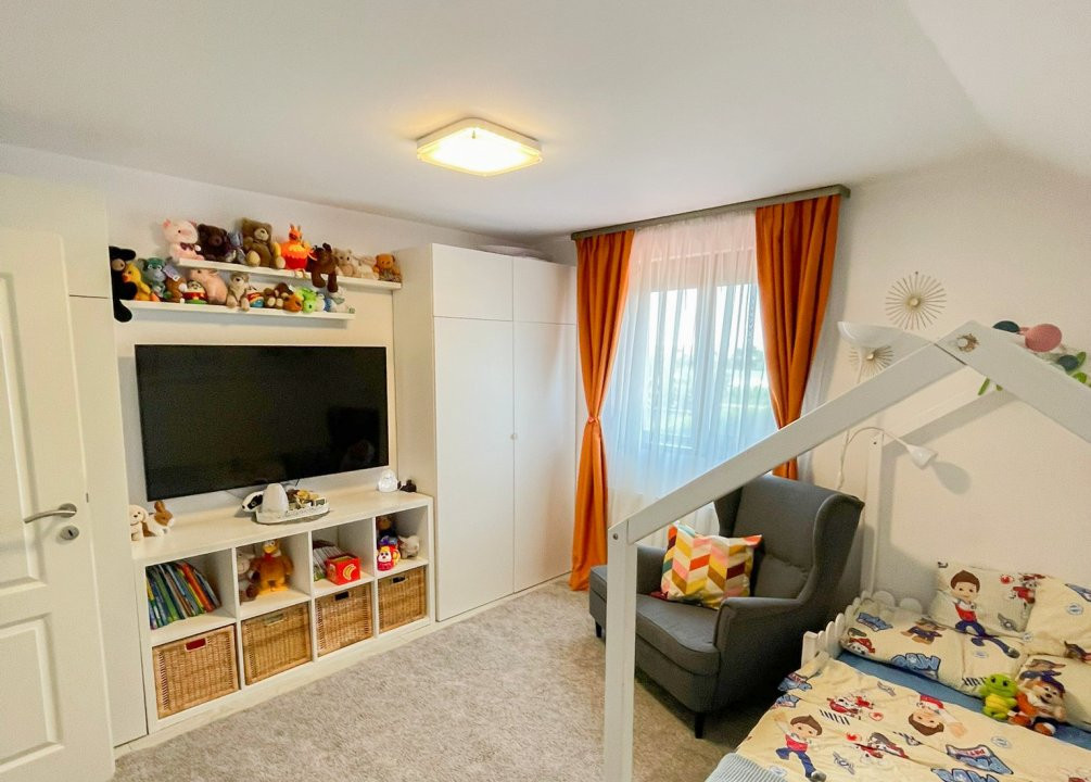 Casa individuala cu 5 camere in Mosnita Veche, zona Est 5, foxfort.ro