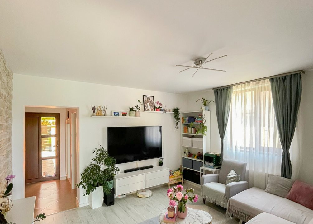 Casa individuala cu 5 camere in Mosnita Veche, zona Est 7, foxfort.ro
