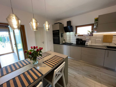 Casa individuala cu 5 camere in Mosnita Veche, zona Est imagine mica 10, foxfort.ro