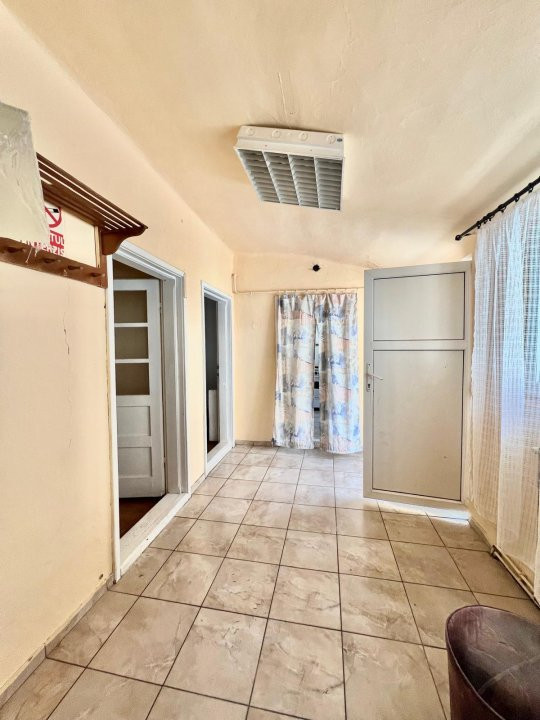 COMISION 0% Casa individuala cu 6 camere de vanzare, zona Lipovei 11, foxfort.ro