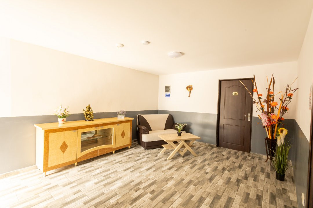 Dubova | Pensiune de vânzare | Ponton restaurant 9, foxfort.ro