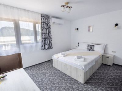 Dubova | Pensiune de vânzare | Ponton restaurant imagine mica 8, foxfort.ro