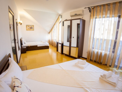 Dubova | Pensiune de vânzare | Ponton restaurant imagine mica 17, foxfort.ro