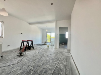 Duplex de vanzare cu 3 camere si 3 bai, Mosnita Noua