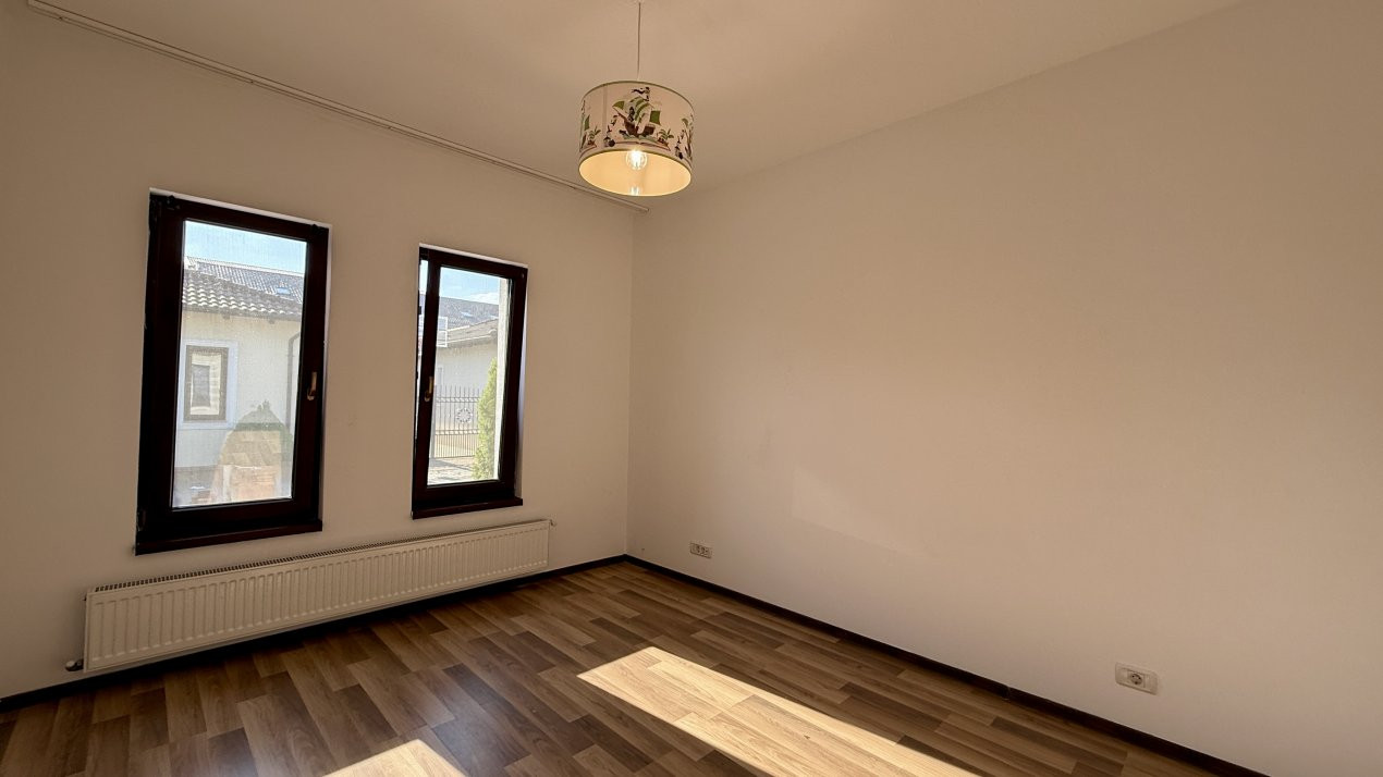 Casa individuala cu 4 camere, si teren de 250 mp, zona Giroc 5, foxfort.ro