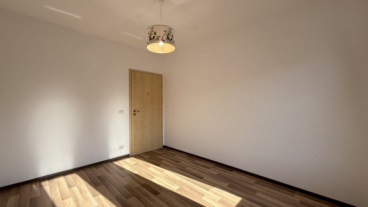 Casa individuala cu 4 camere, si teren de 250 mp, zona Giroc 6, foxfort.ro