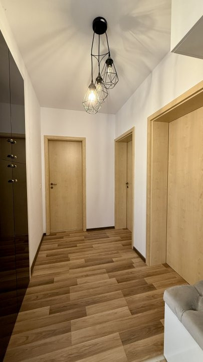 Casa individuala cu 4 camere, si teren de 250 mp, zona Giroc 14, foxfort.ro