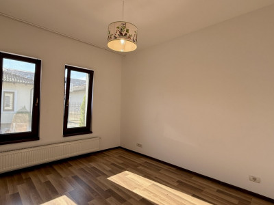 Casa individuala cu 4 camere, si teren de 250 mp, zona Giroc imagine mica 5, foxfort.ro