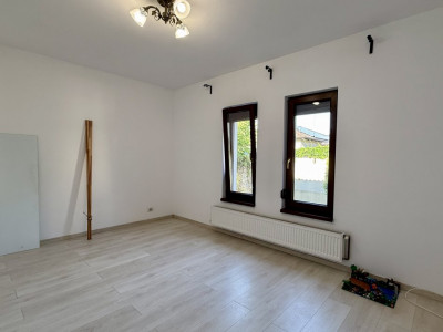 Casa individuala cu 4 camere, si teren de 250 mp, zona Giroc imagine mica 7, foxfort.ro