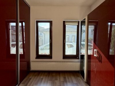 Casa individuala cu 4 camere, si teren de 250 mp, zona Giroc imagine mica 9, foxfort.ro
