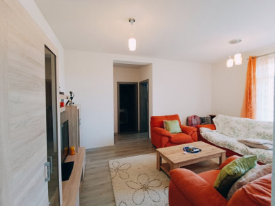 Apartament 2 camere, 51 mp etaj 1, loc de parcare in CF, Giroc