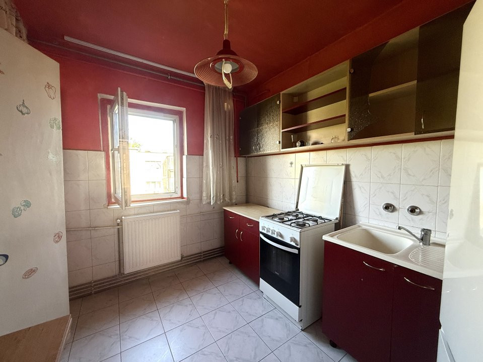 Apartament cu 2 camere, semidecomandat, mobilat si utilat, in zona Lipovei 6, foxfort.ro