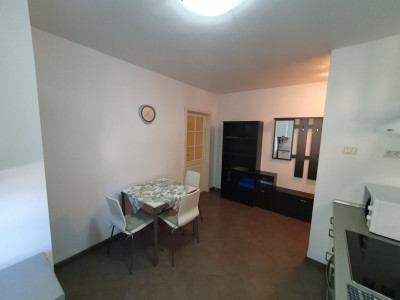 Apartament cu 2 camere de inchiriat, zona Central imagine mica 4, foxfort.ro