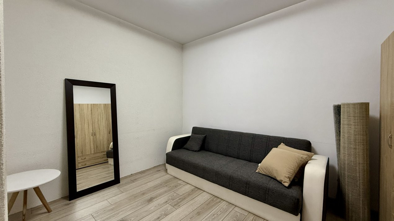 Apartament cu 3 camere semidecomandat - zona Giarmata 9, foxfort.ro