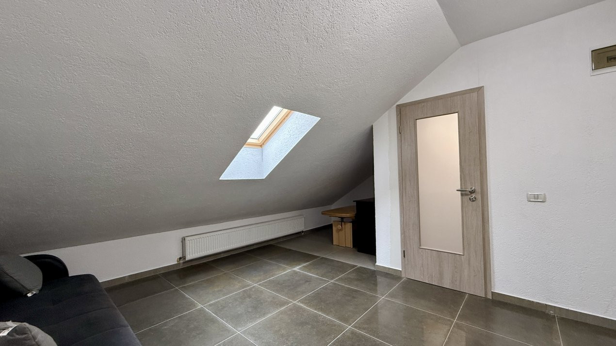 Apartament cu 3 camere semidecomandat - zona Giarmata 17, foxfort.ro